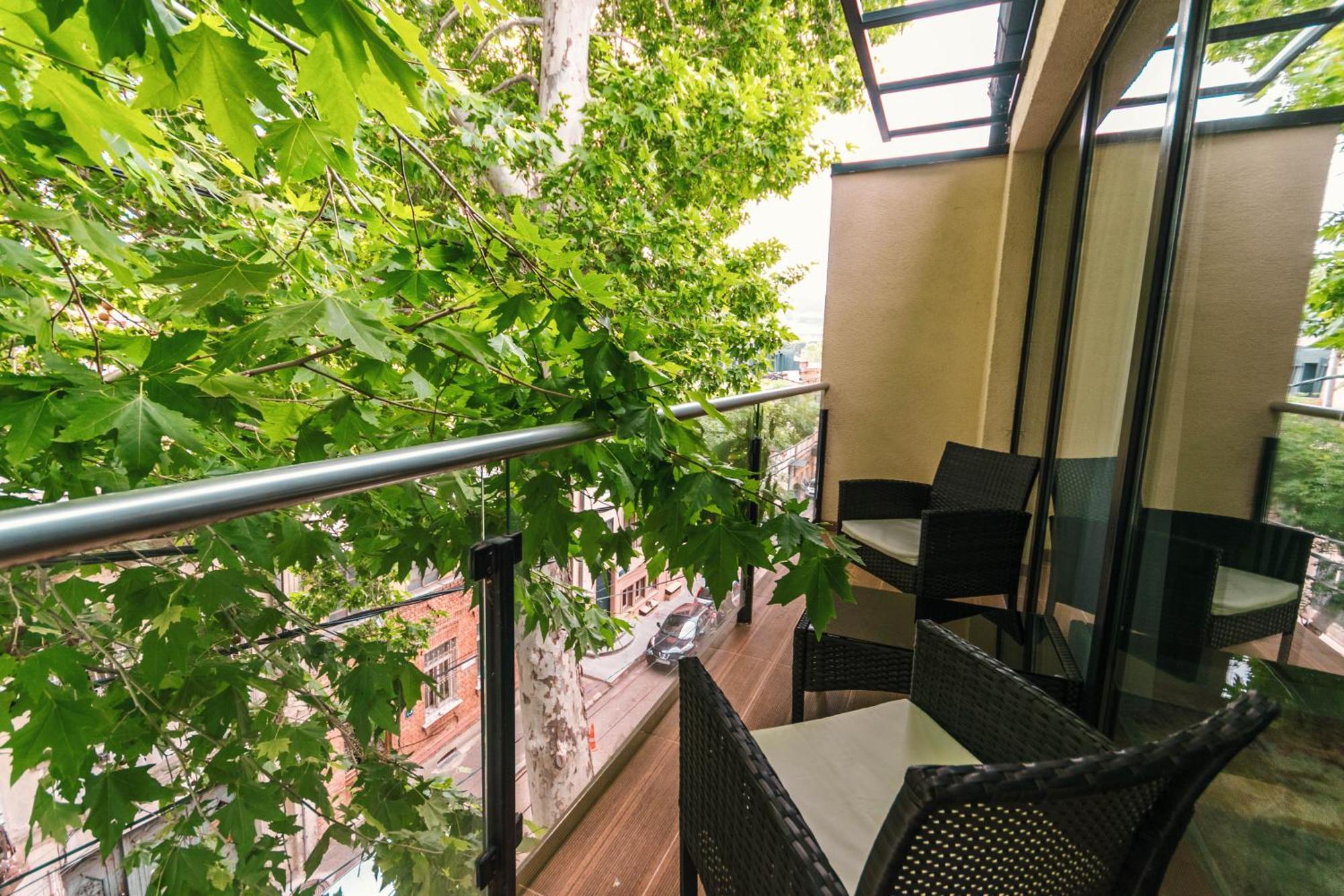 Hotel Adora 트빌리시 외부 사진