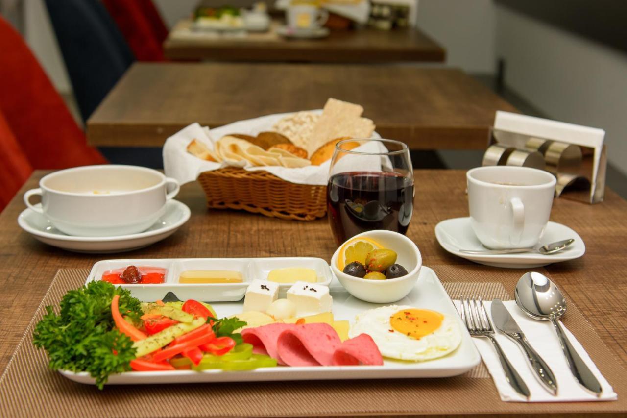 Hotel Adora 트빌리시 외부 사진